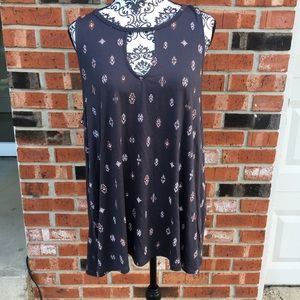 Torrid Gray Patterned Tank Top. Size 2